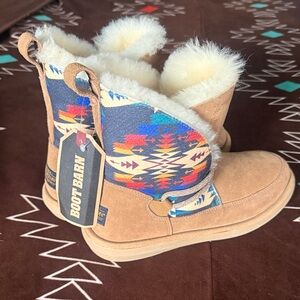 PENDLETON WOMEN'S TIE-BACK CASUAL WESTERN BOOTS - ROUND TOE